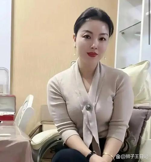 鲁豫有约李湘 鲁豫有约李湘王岳伦大笑片段 鲁豫有约李湘 鲁豫有约李湘王岳伦大笑片段